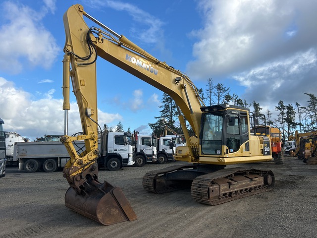 2016 Komatsu PC200LC-8M0 Tracked Excavator
