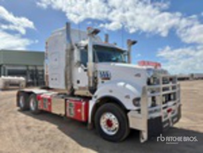 2023 Mack CLXT Superliner 6x4 Tracteur Routier Couchette