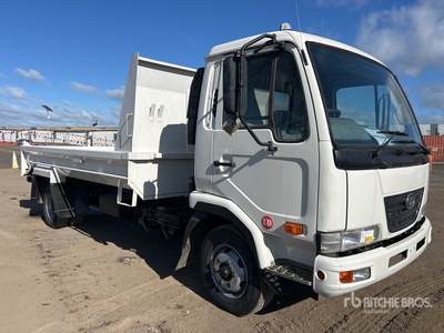 2009 Nissan UD MKB37A 4x2 S/A Dump Truck