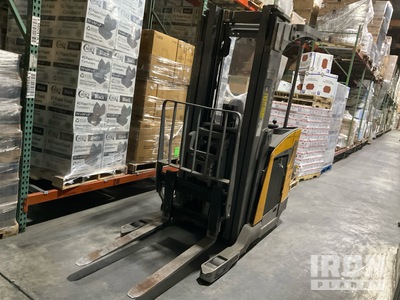 2020 Jungheinrich ETR335DA-36V-DBL Rch FL 3500 lb Cushion Tire Carretilla Elevadora