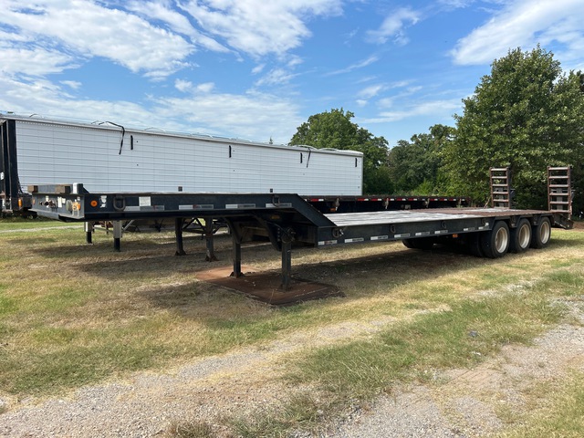 2007 Viking VFD46R16F40T 45 ft Tri/A Equipment Trailer