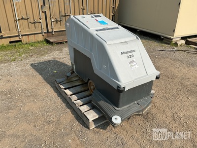 Minuteman 320 Floor Scrubber