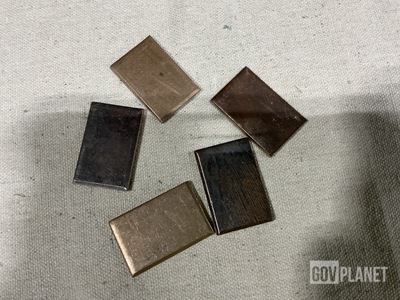 (1,334) Metal Plates