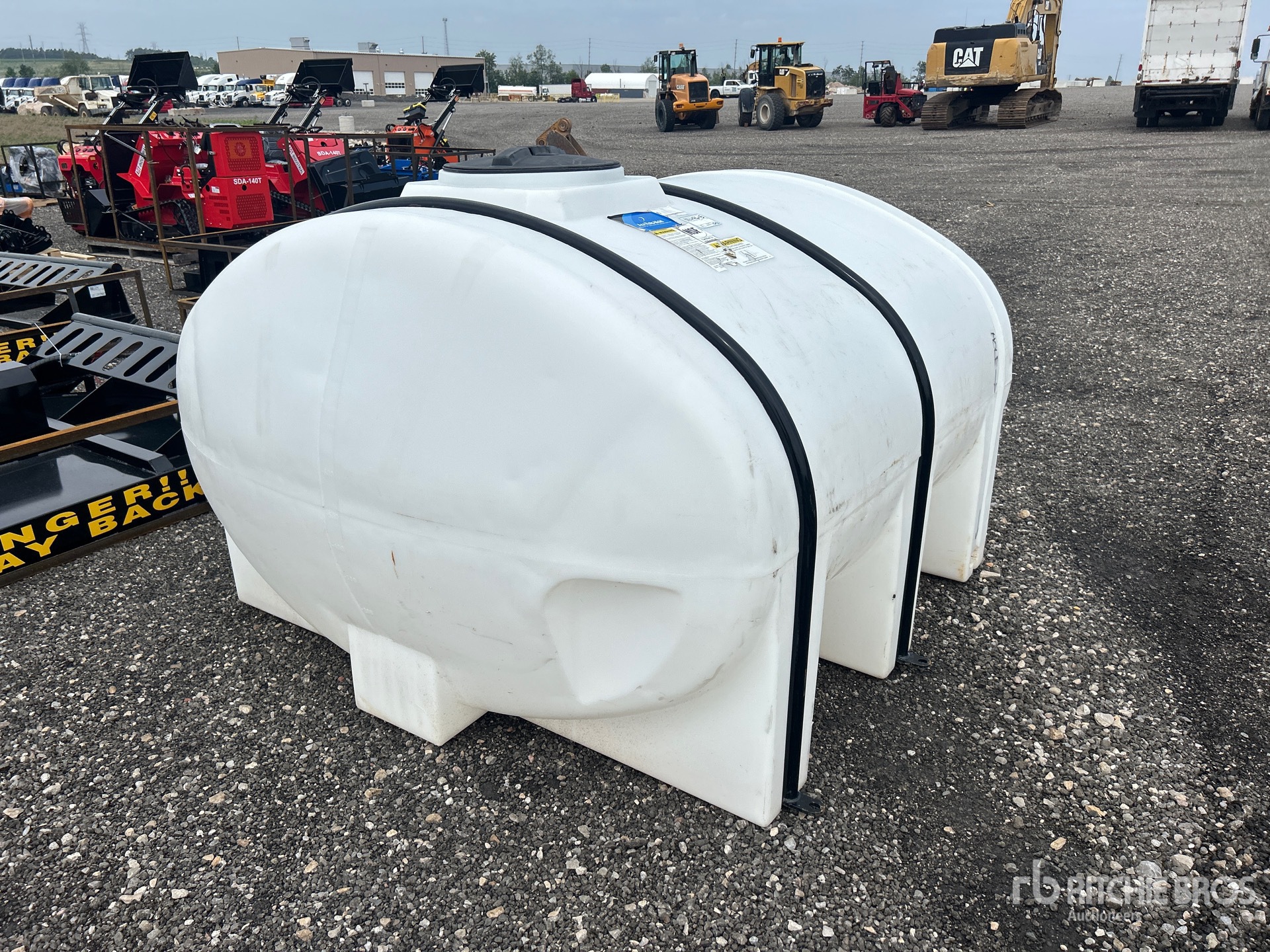 Ace Roto-Mold 1035 gal Water Tank