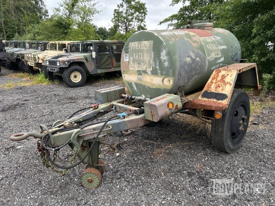 1966 US ARMY Automotive Tank Command M149 Water Tank Trailer