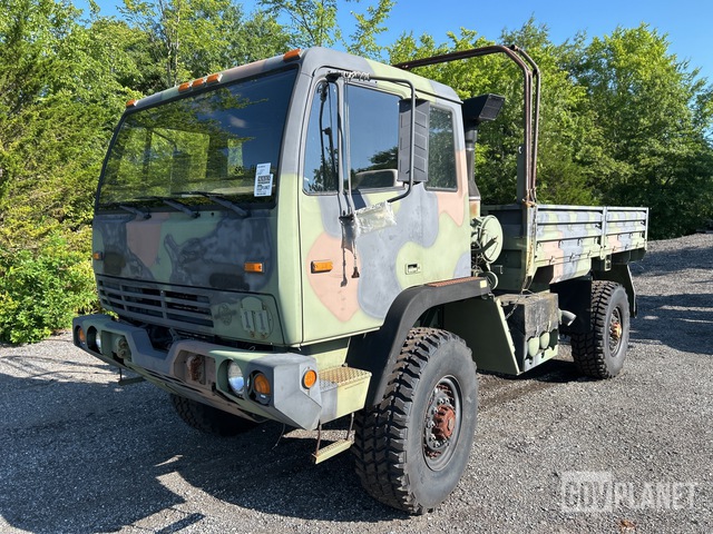 2003 Stewart & Stevenson M1078A1 LMTV 4x4 Cargo Truck