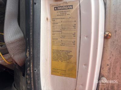 GMC Savana G3500 4x2 Van Truck