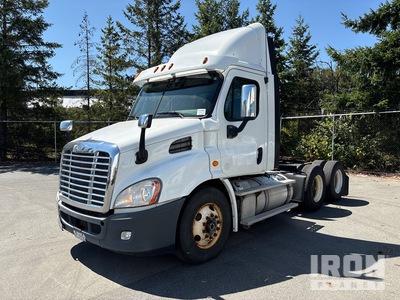 2013 Freightliner Cascadia 6x4 Sleeper Prime Mover