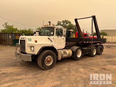 2003 Mack RB688S 8x4 Lugger Truck