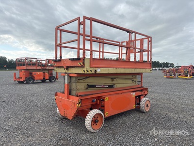 2009 Holland Lift MONOSTAR X-105EL16 Electric Scissor Lift (Inoperable)