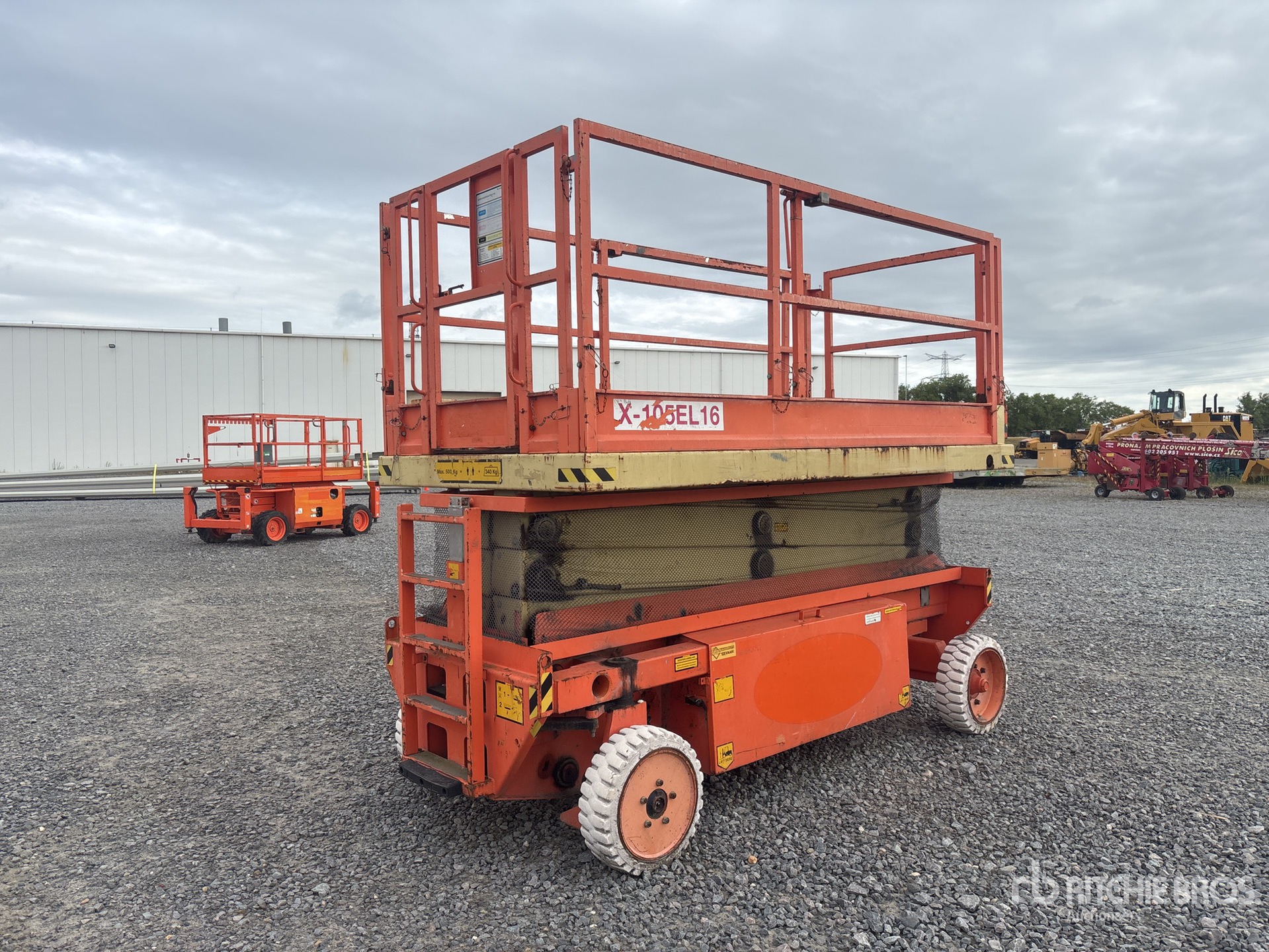 2009 Holland Lift X105EL16 Electric Scissor Lift (Inoperable)