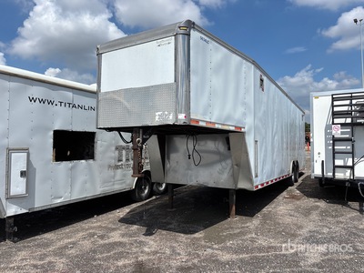 2012 Forest River 34 ft T/A Gooseneck Remolque Cerrado