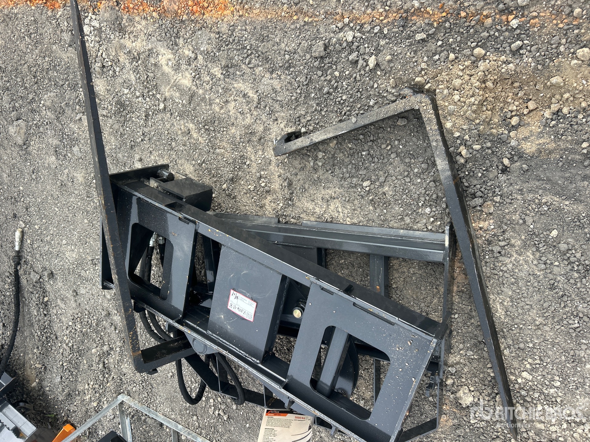 2026 ARTEER RPT-42L 60 in Rotating Hydraulic Skid Steer Forks (Unused)