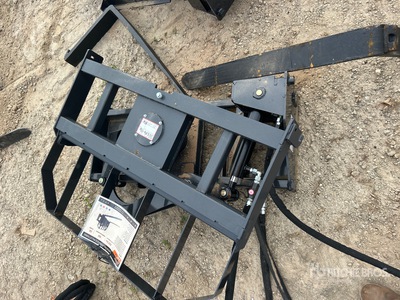 2026 ARTEER RPT-42L 60 in Rotating Hydraulic Fourches pour Skid Steer (Unused)
