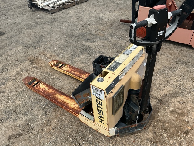Hyster W40XT Pallet Jack Hyster W40XT Pallet Jack