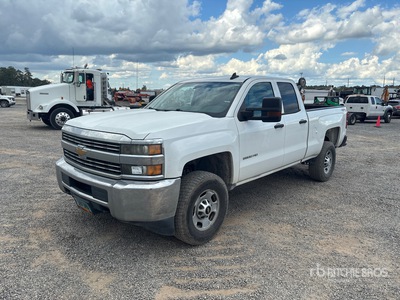 2015 Chevrolet Silverado 2500 4x4 Crew Cab Pickup