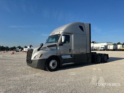 2021 Freightliner Cascadia 126 6x4 T/A Sleeper Truck Tractor