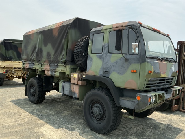 2003 Stewart & Stevenson M1078A1 LMTV 4x4 Cargo Truck