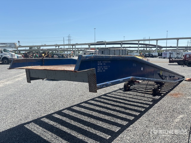 Bluff Manufacturing 16SYS8436L S/A Mobile Yard Ramp