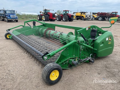 2015 John Deere 615P 15 ft رأس الحصادة المجمعة بوقاية