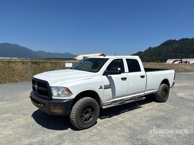 2013 Ram 3500 4x4 Crew Cab Pickup