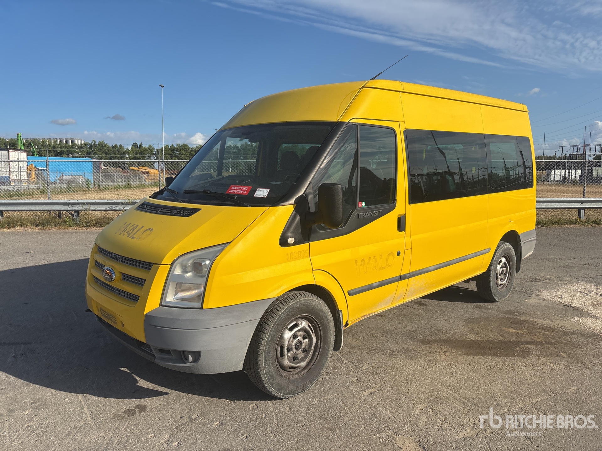 2013 Ford FT350M Trend Cargo Van