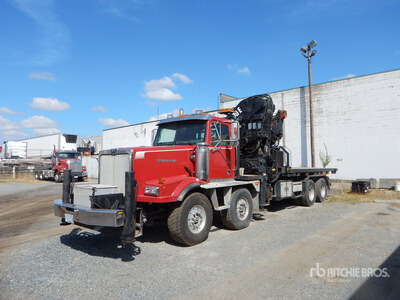 Hiab 90 ton Knuckle Boom on 2002 Western Star 4900 8x4 Boom Truck