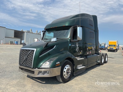 2019 Volvo VNL860 6x4 T/A Sleeper Truck Tractor