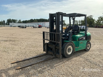 Clark C45L 8050 lb Pneumatic Tire フォークリフト