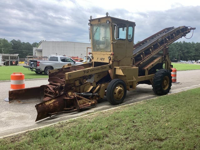 1986 Athey 712D Windrow Elevator