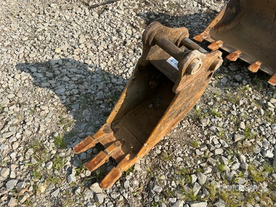 Tag 12 in Digging Excavator Bucket