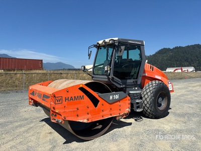 Hamm Smooth Drum Compactor