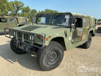 2004 AM General M1097A2 HMMWV 4 Door Soft Top w/Truck Body