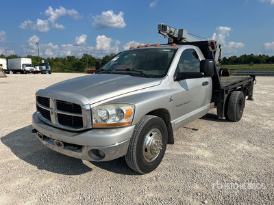 2006 Dodge Ram 3500 4x2 Camión Caja Abierta