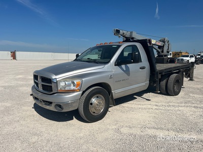 Ventro HT25KXP 5000 lb Straight Boom on 2006 Dodge Ram 3500 4x2 Flatbed Truck with Crane