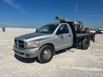 2006 Dodge Ram 3500 5000 lb 4x2 Hydrauliczny żuraw samochodowy