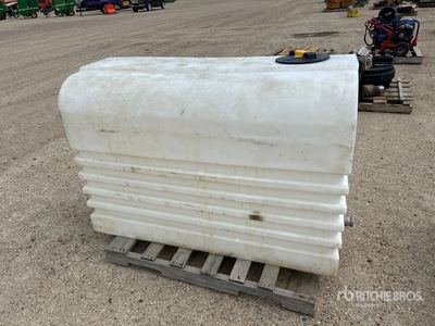 Zeebest 220 gal Poly Holding Tank