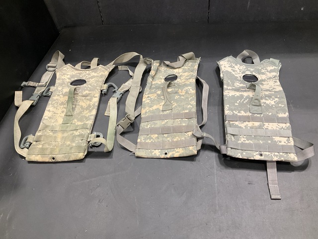 (545) Hydration System Carriers