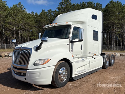 2021 International LT625 6x4 Cabina con cuccetta per trattore stradale