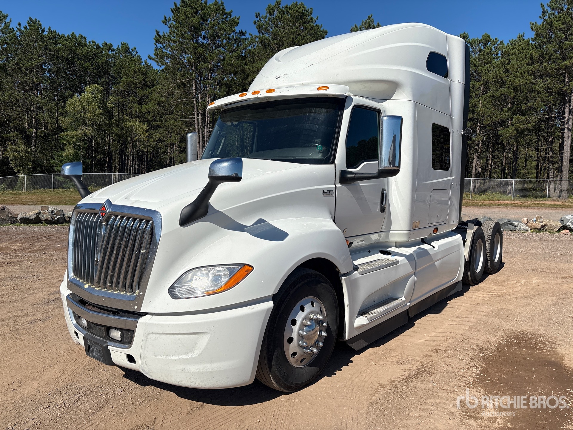 2023 International LT625 6x4 T/A Sleeper Truck Tractor