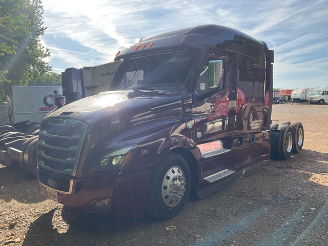2021 Freightliner Cascadia 126 T/A Sleeper Truck Tractor