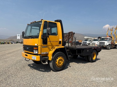 1990 Ford CF7000 4x2 Flatbed Truck