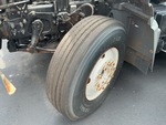 Sous-caisse with Pneu de gauche