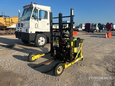 2012 Donkey Burro B13-3K 3000 lb Walk-Behind Chariot élévateur sur camion