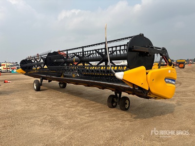 2013 New Holland 880CF 40 ft Flex Draper Schneidwerk