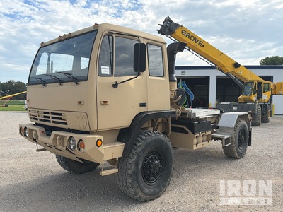 1997 Stewart & Stevenson M1078 LMTV 4x4 Truck Tractor