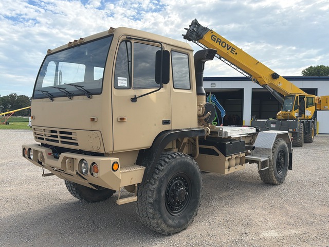 1997 Stewart & Stevenson M1078 LMTV 4x4 Truck Tractor