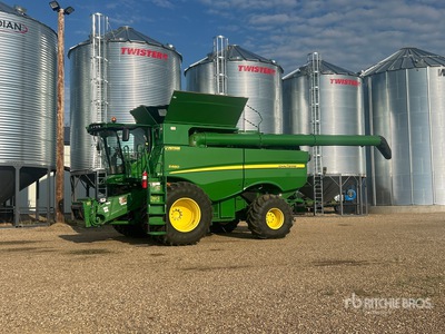 2016 John Deere S680 Cosechadora