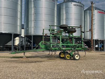 1995 John Deere 680 25 ft Arado de escoplo
