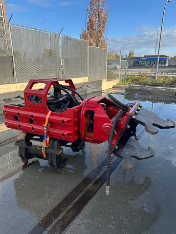 Sterling SG30 Excavator Side Grip Vibratory Pile Driver